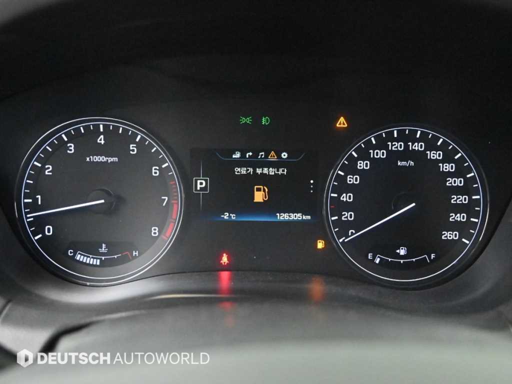 HYUNDAI Genesis - Vista 8