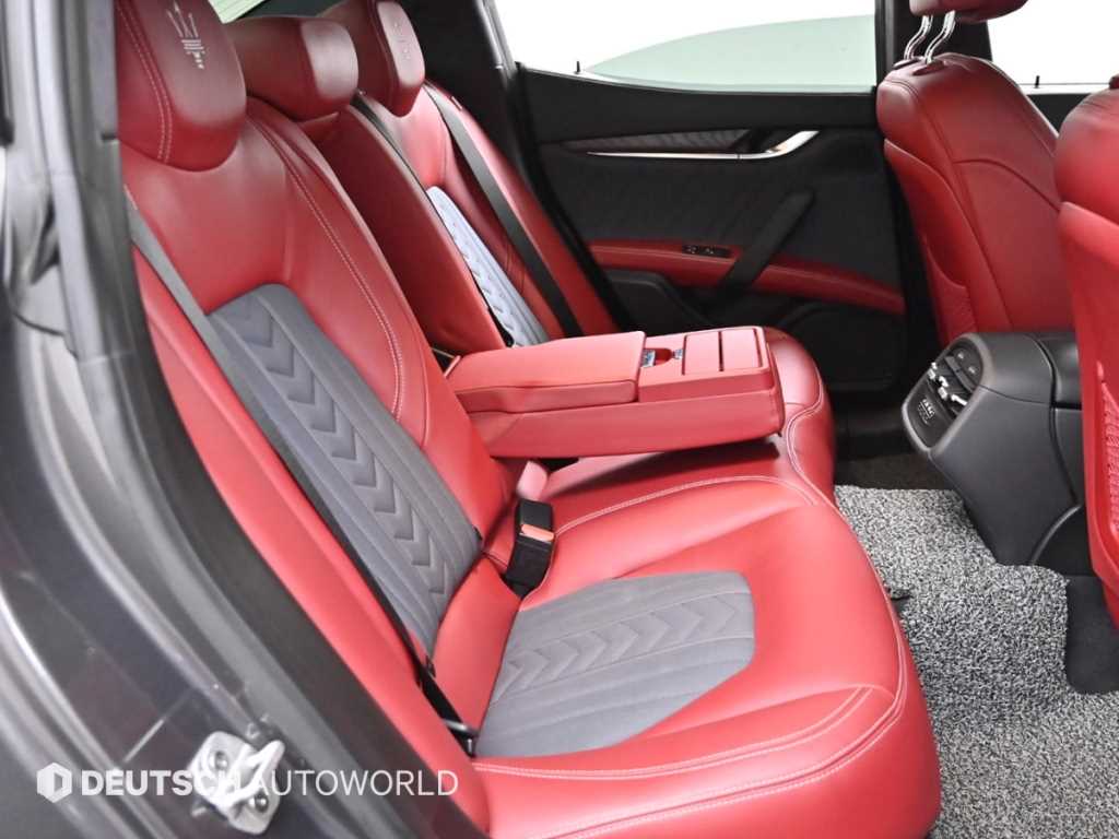 Maserati Ghibli - Vista 12