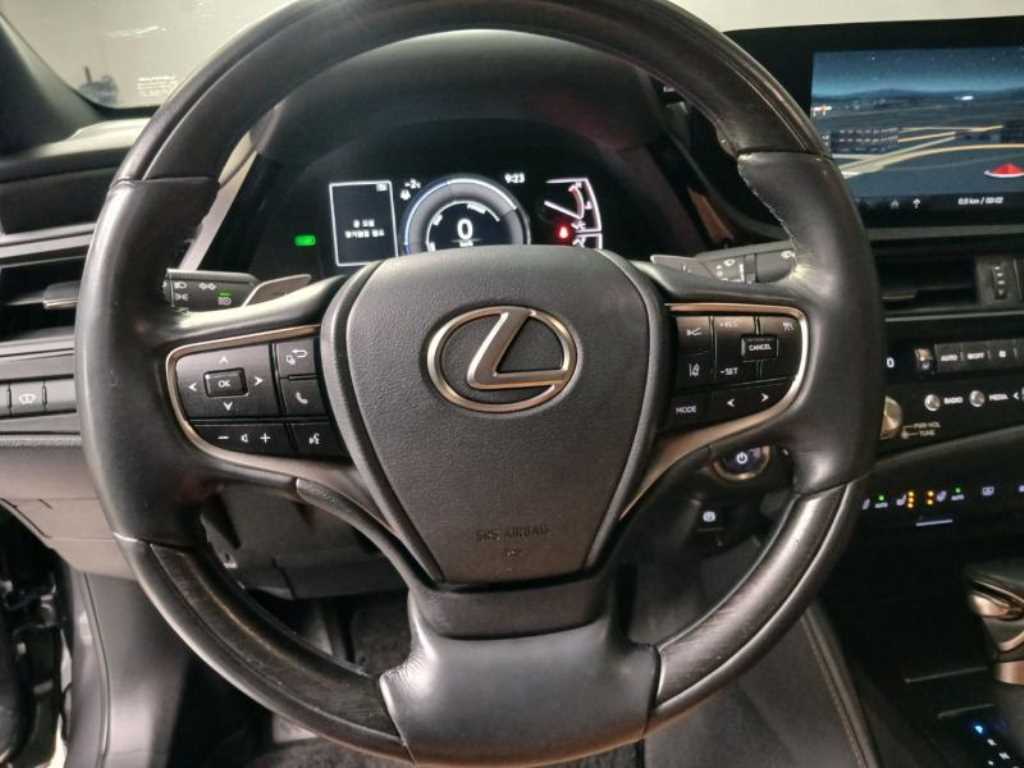 Lexus ES - Vista 10
