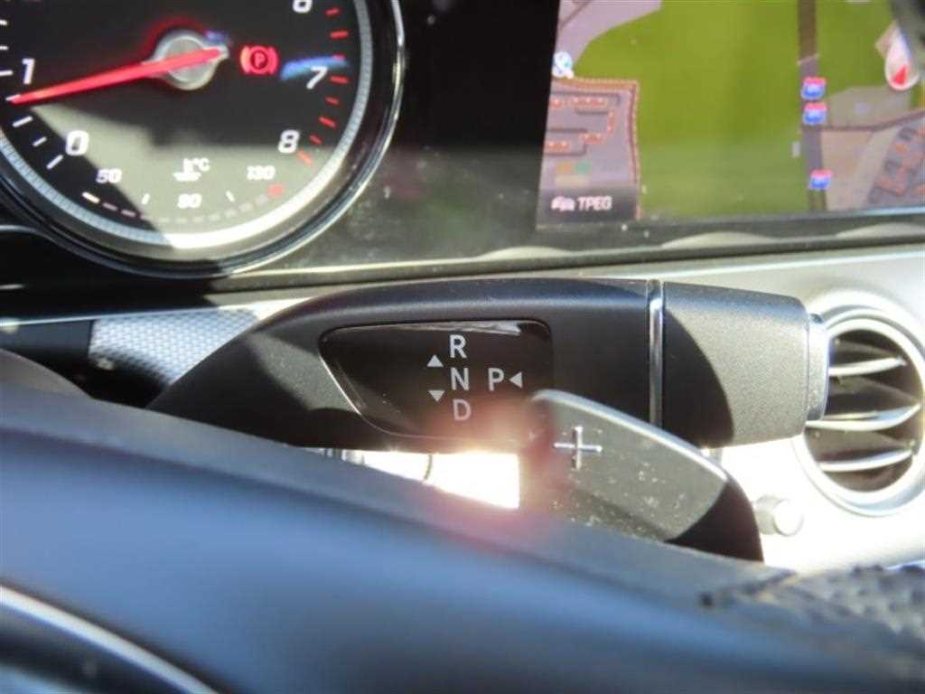 Mercedes Benz E class - Vista 7