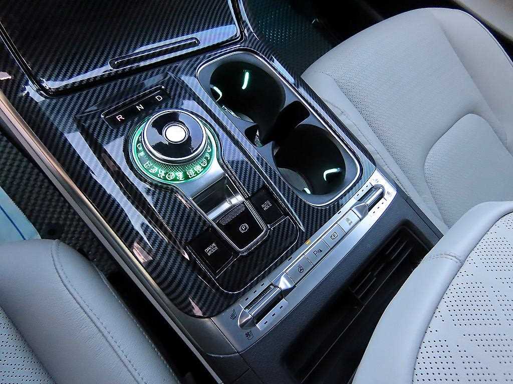 KIA Carnival - Vista 10