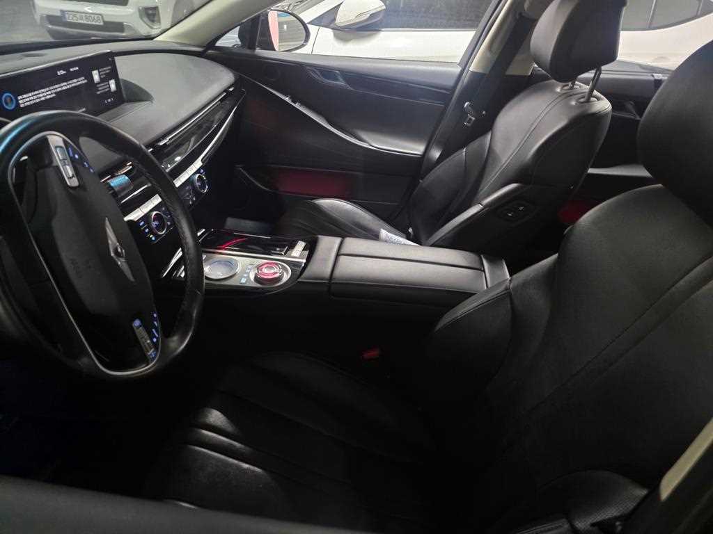 Genesis G80 - Vista 12