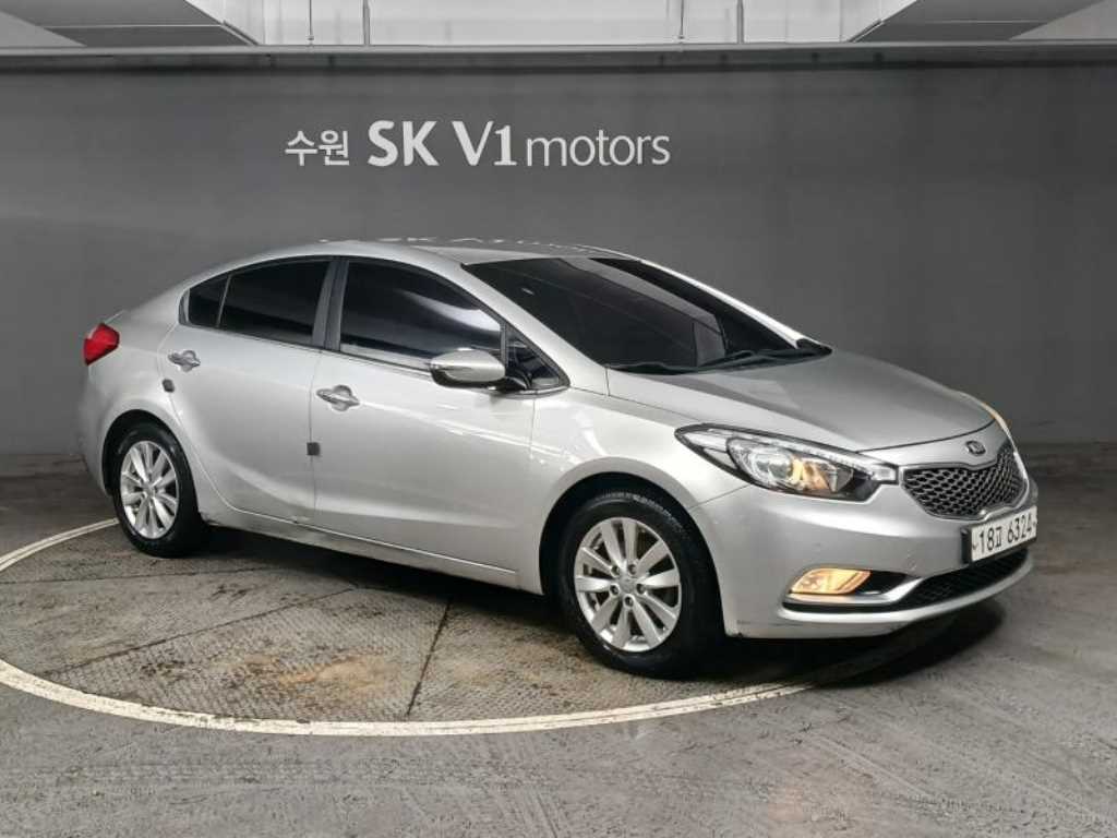 KIA K3 - Vista 5