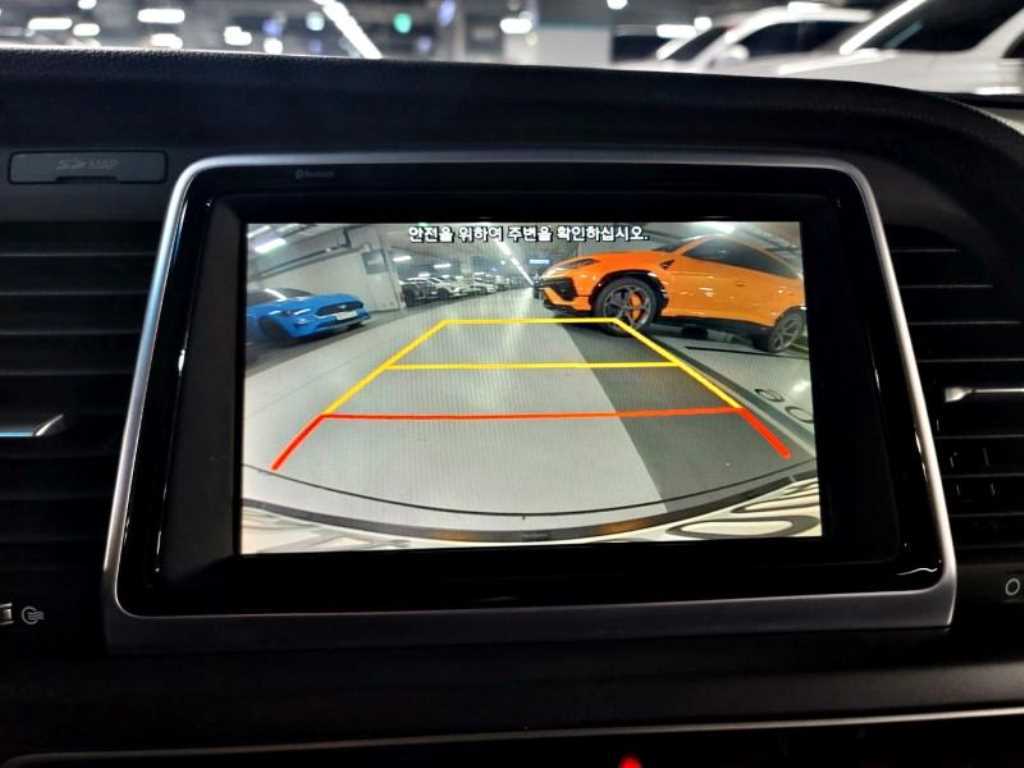 HYUNDAI Sonata - Vista 9