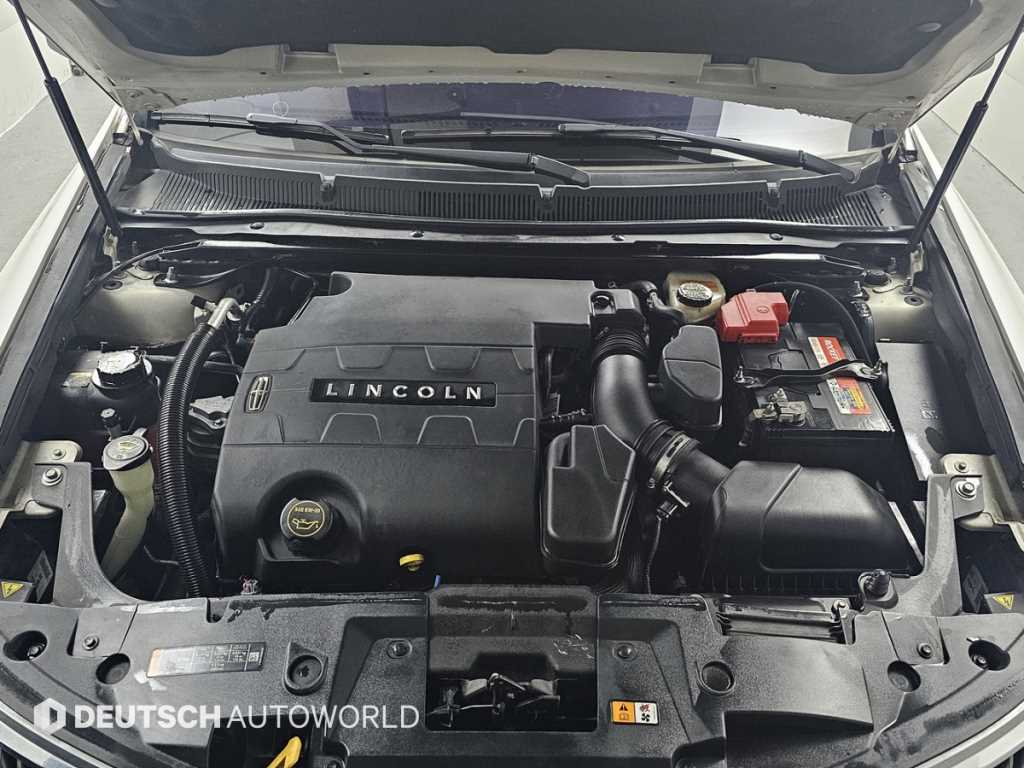 Lincoln MKS - Vista 6