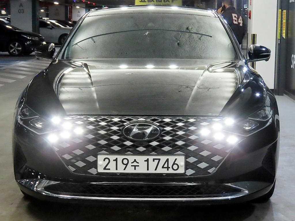 HYUNDAI Grandeur - Vista 2