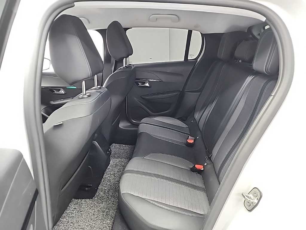 Peugeot 208 - Vista 12