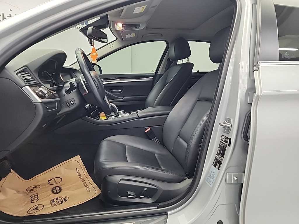 BMW 5 Series - Vista 11