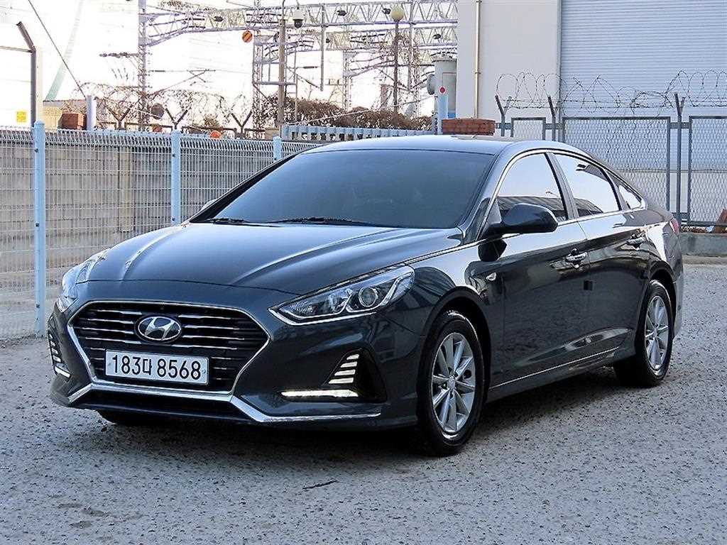 HYUNDAI Sonata - Vista 2