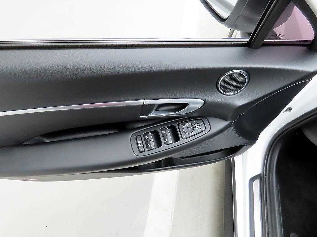 HYUNDAI Sonata - Vista 11