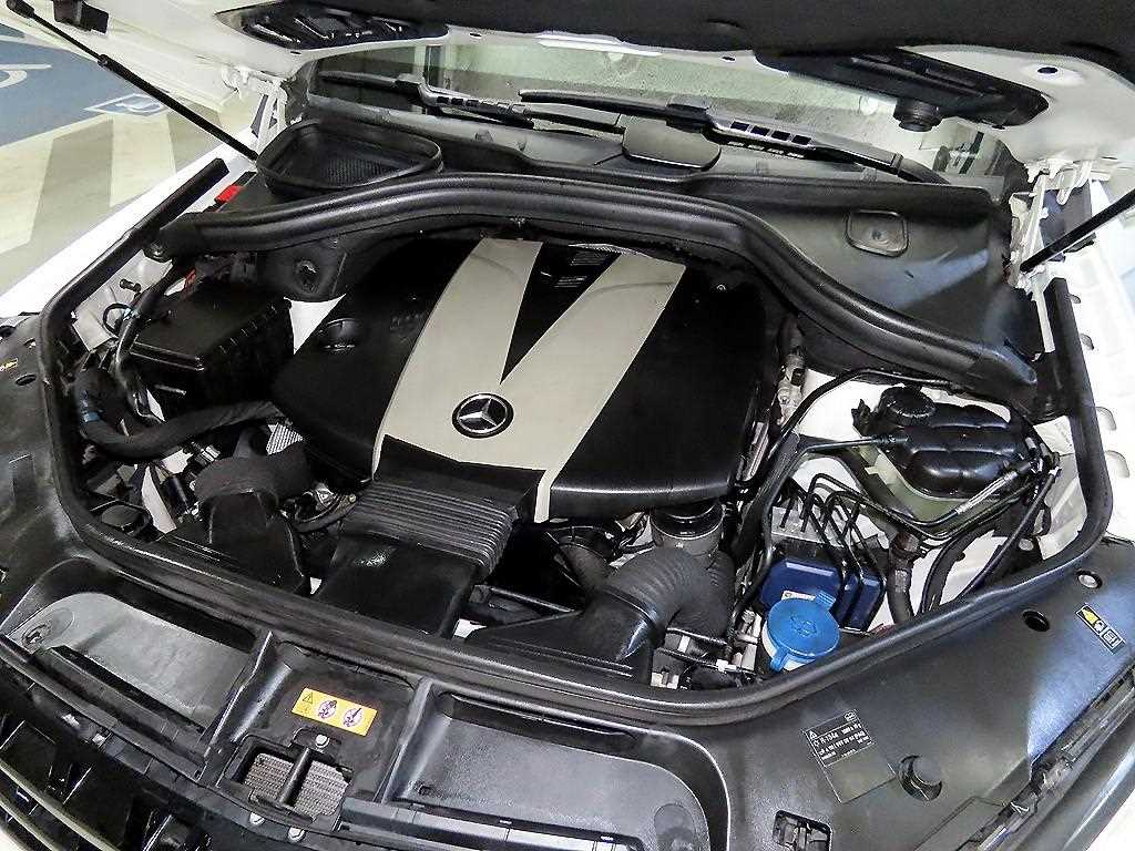 Mercedes Benz M Class 2013 Blanco - Importación desde Corea - HF Imports Iquique - Foto 19