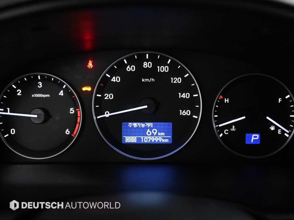 HYUNDAI Starex - Vista 8