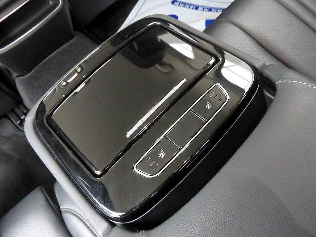 Genesis G80 - Vista 10