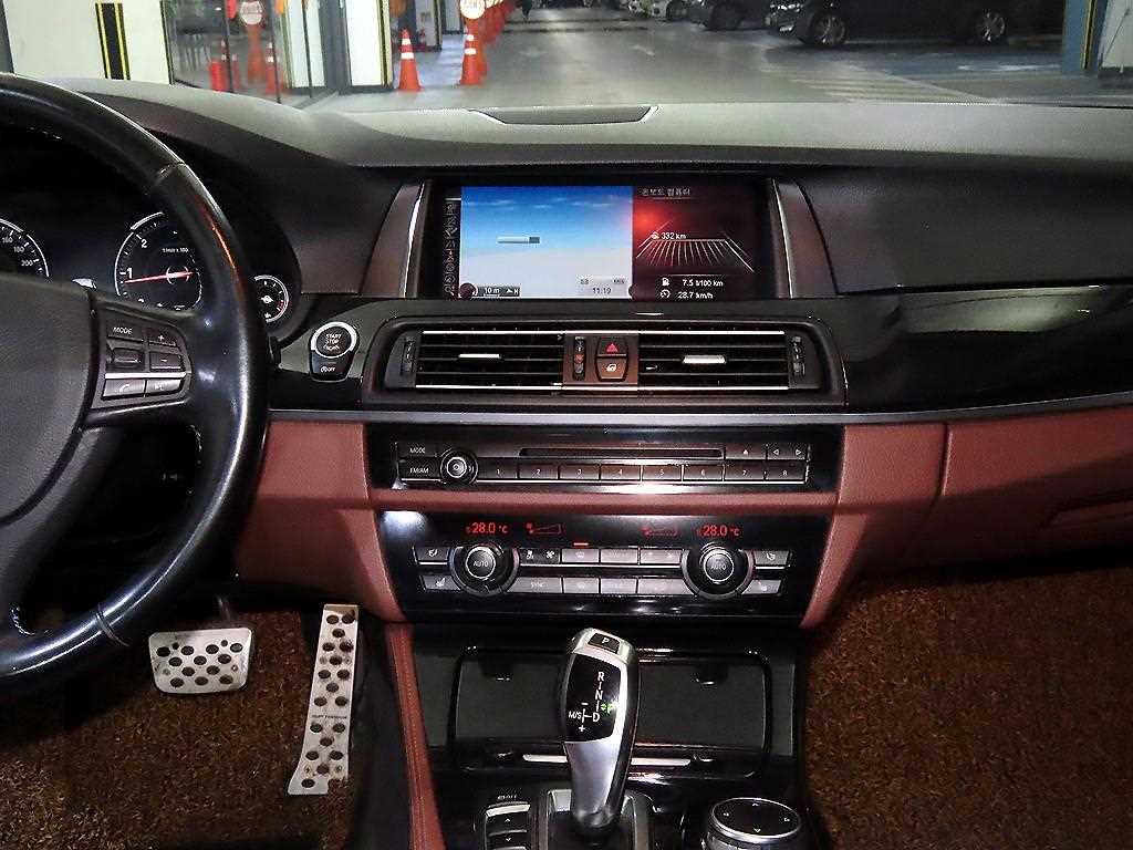 BMW 5 Series - Vista 11