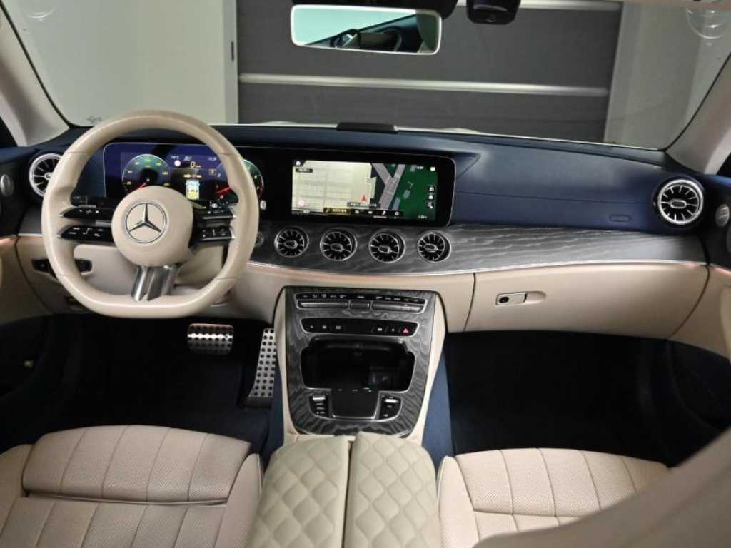 Mercedes Benz E class - Vista 7