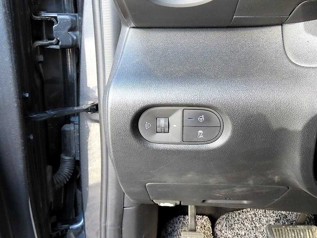 HYUNDAI Casper - Vista 12