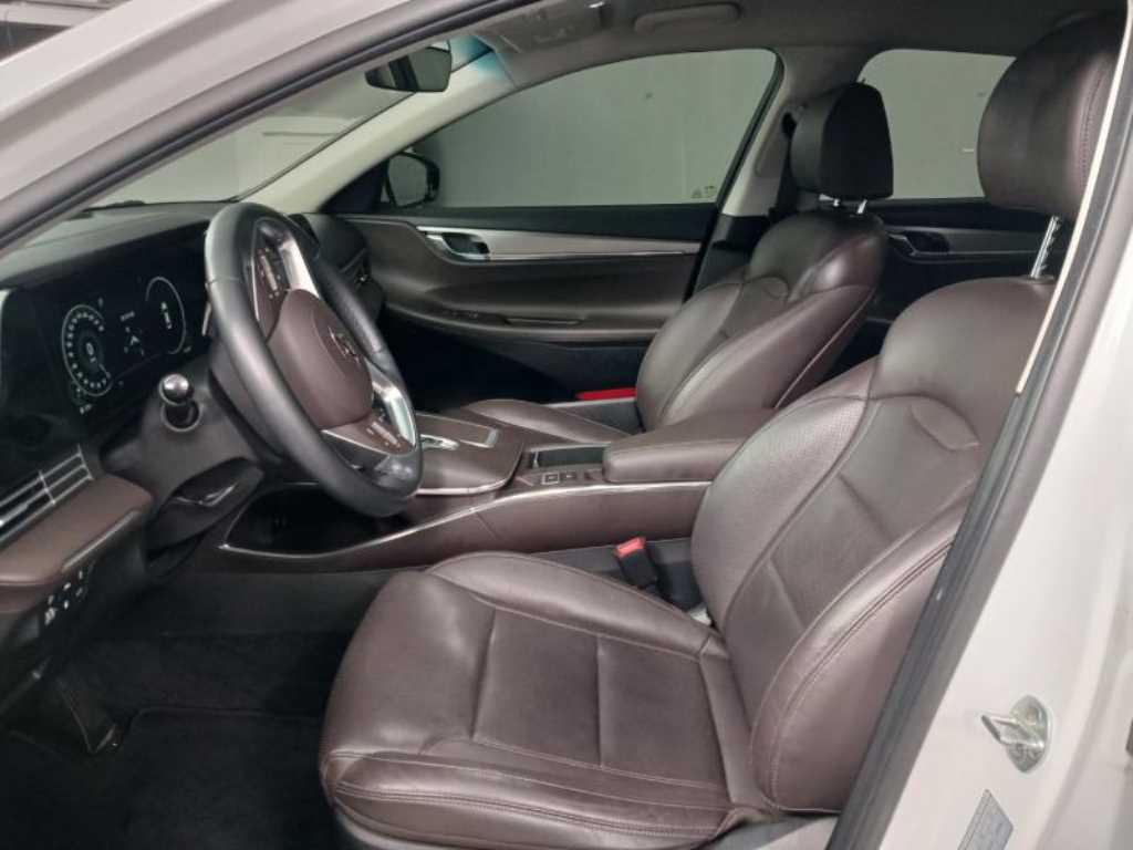 HYUNDAI Grandeur - Vista 6