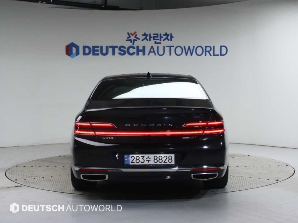 Genesis G90 - Vista 4