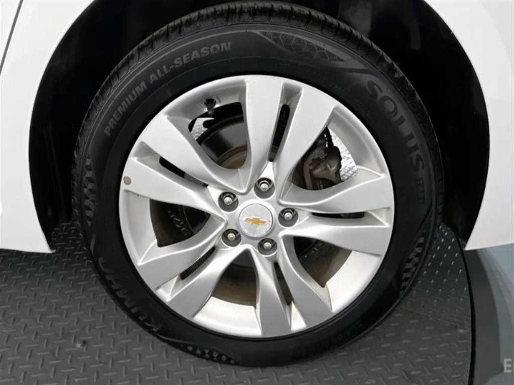 Chevrolet Cruise - Vista 5