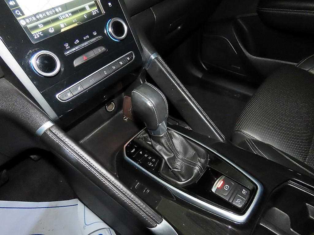 SAMSUNG QM6 - Vista 12