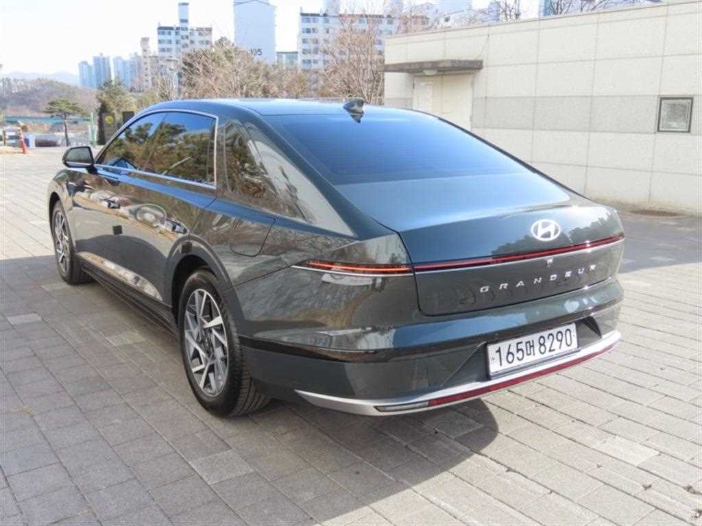 HYUNDAI Grandeur - Vista 4