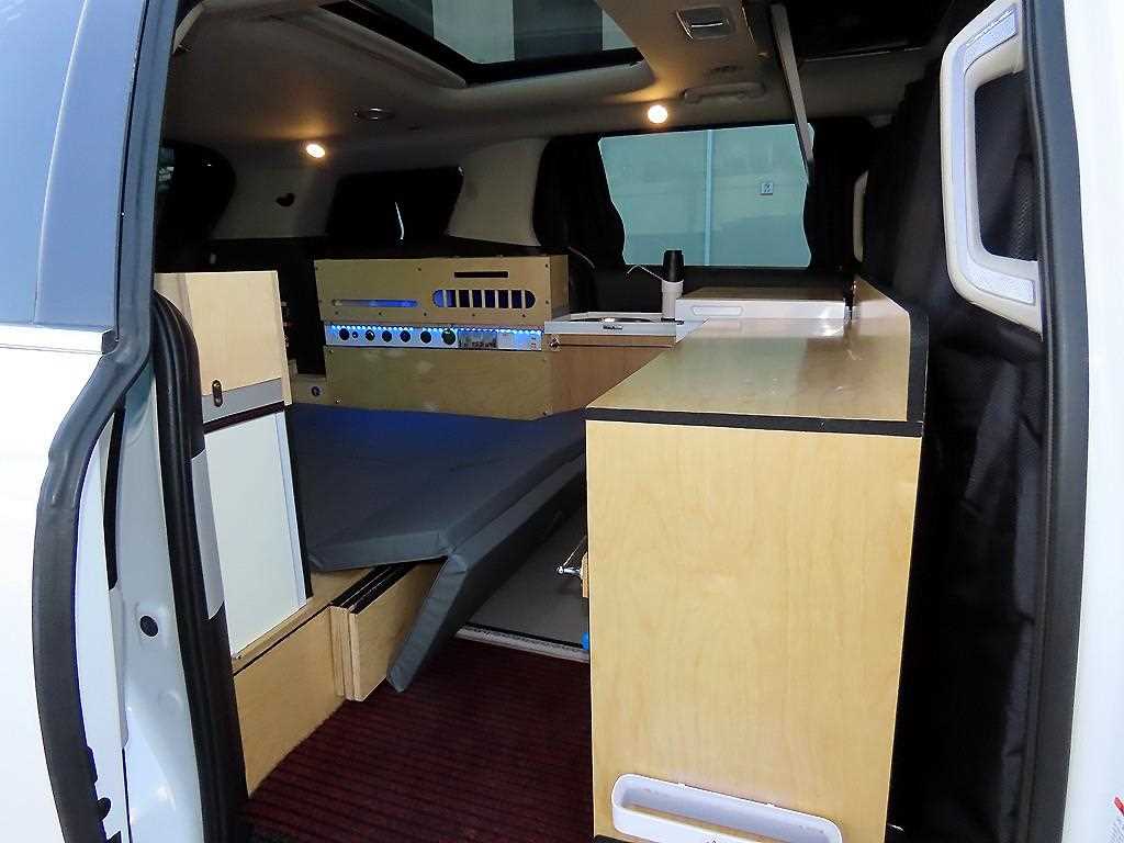 KIA Carnival - Vista 6