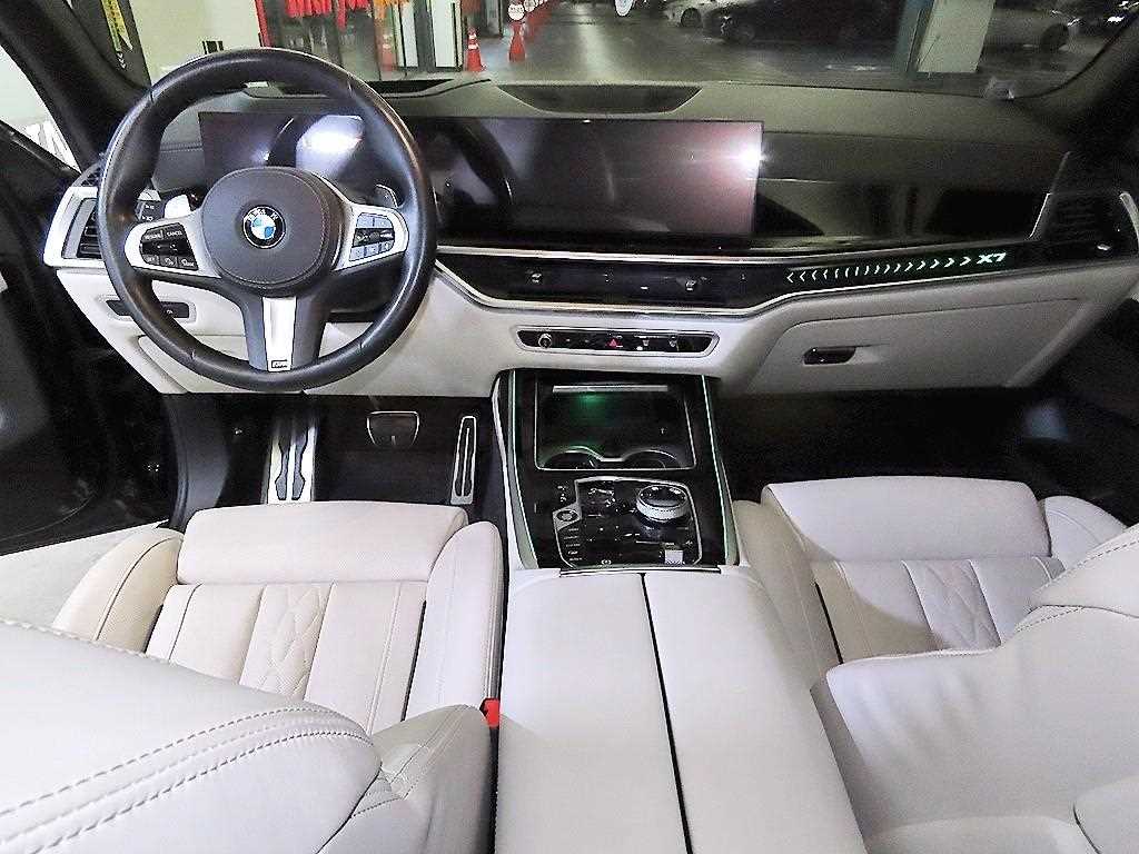 BMW X7 - Vista 10