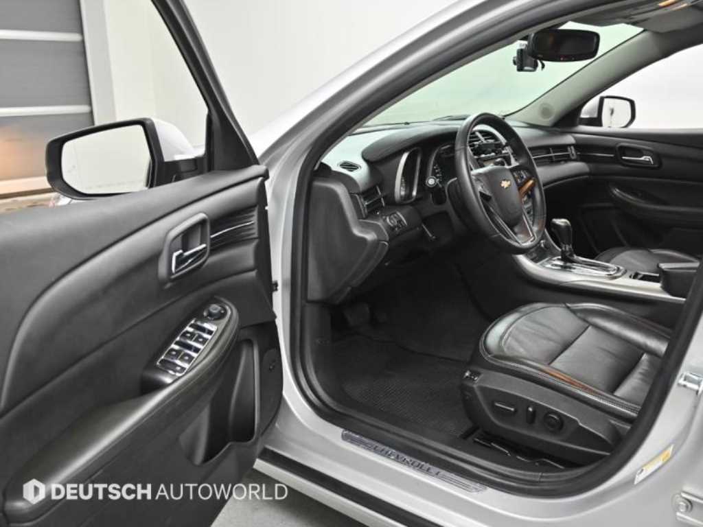 Chevrolet Malibu - Vista 11