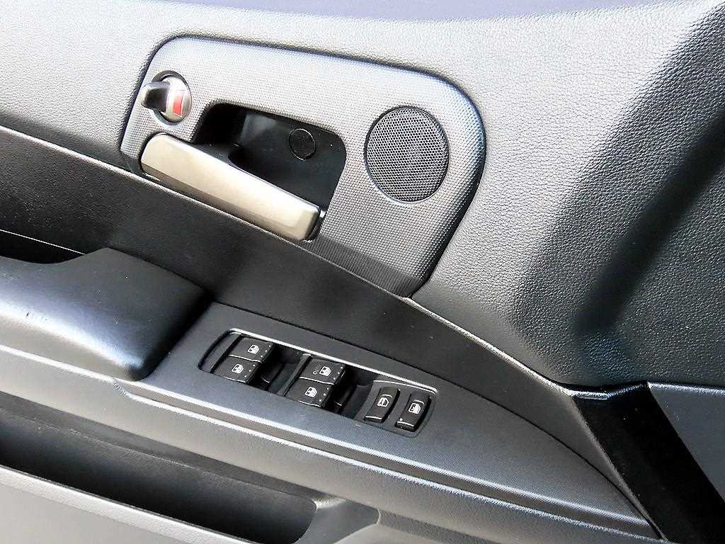 Ssangyong Korando - Vista 11