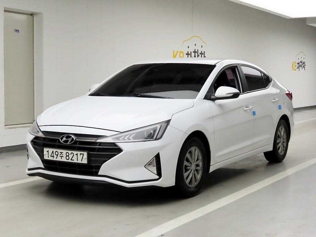 HYUNDAI Avante - Vista 2