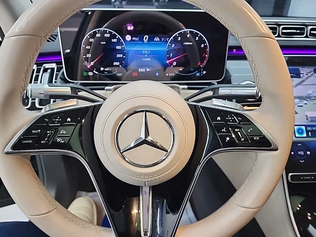 Mercedes Benz S Class - Vista 9