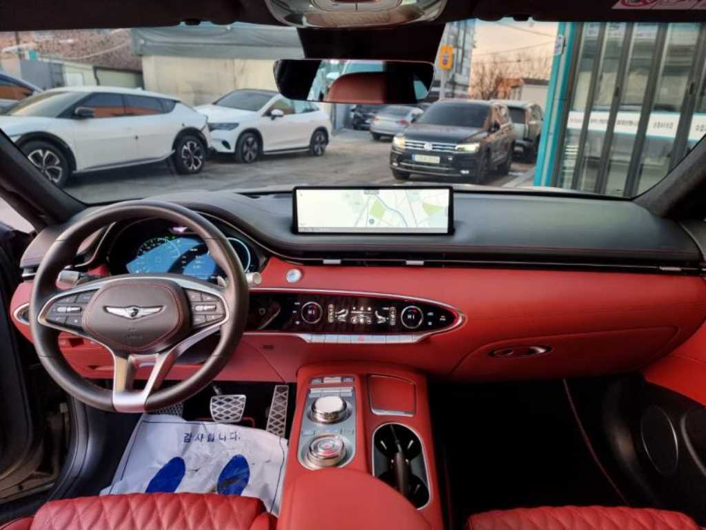 Genesis GV70 - Vista 8