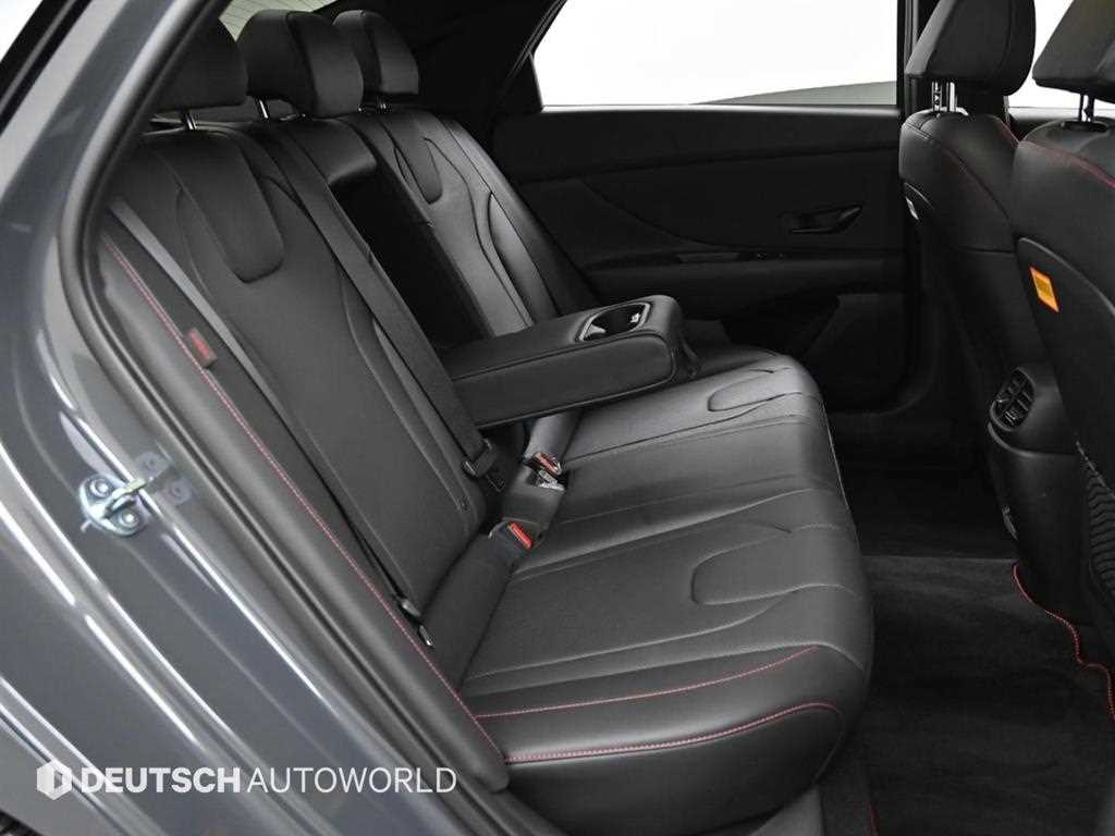 HYUNDAI Avante - Vista 12