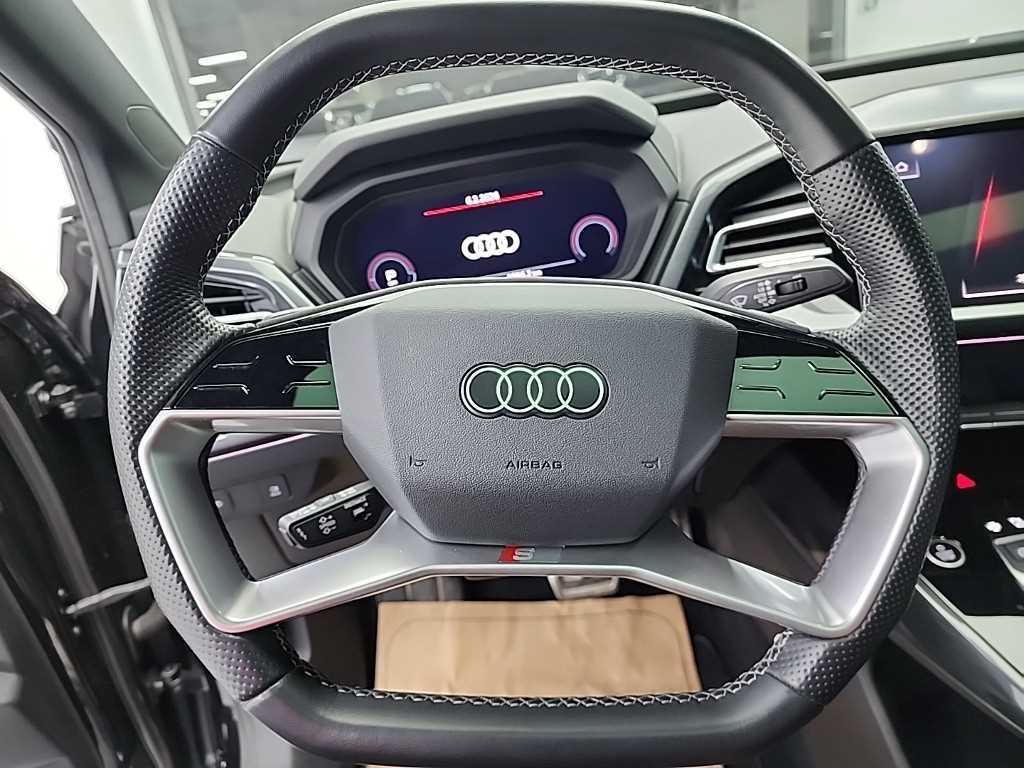 Audi Q4 - Vista 9