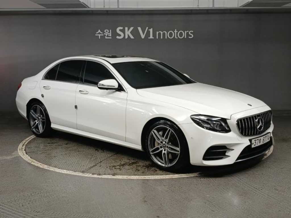 Mercedes Benz E class - Vista 3