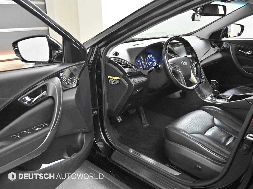 HYUNDAI Grandeur - Vista 11