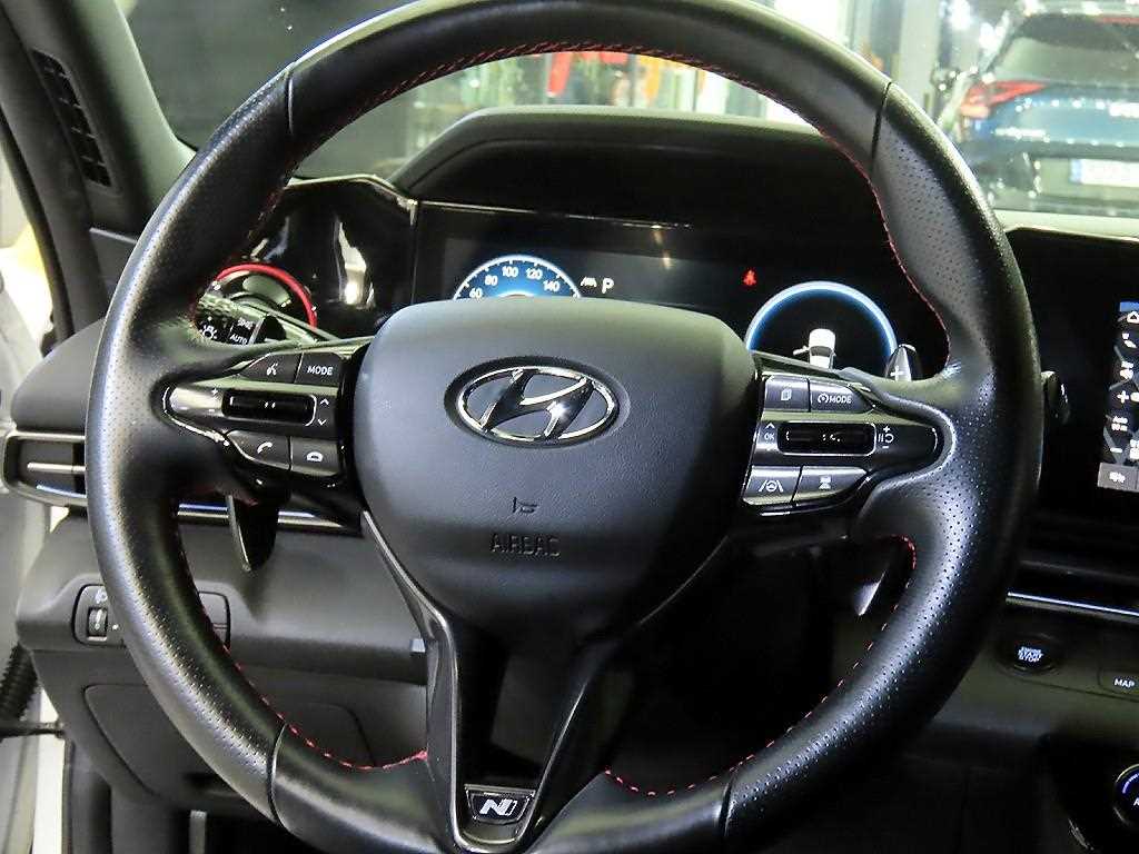 HYUNDAI Avante - Vista 8