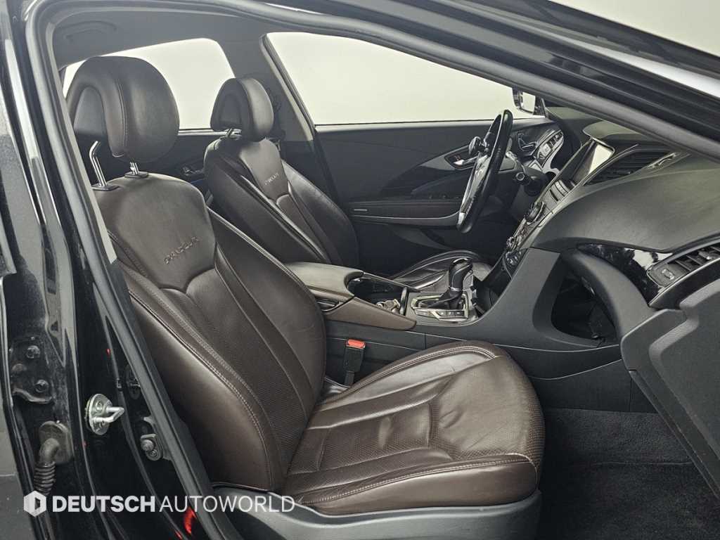 HYUNDAI Grandeur - Vista 10