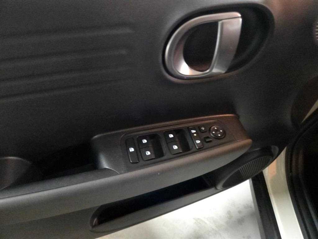 HYUNDAI Casper - Vista 9