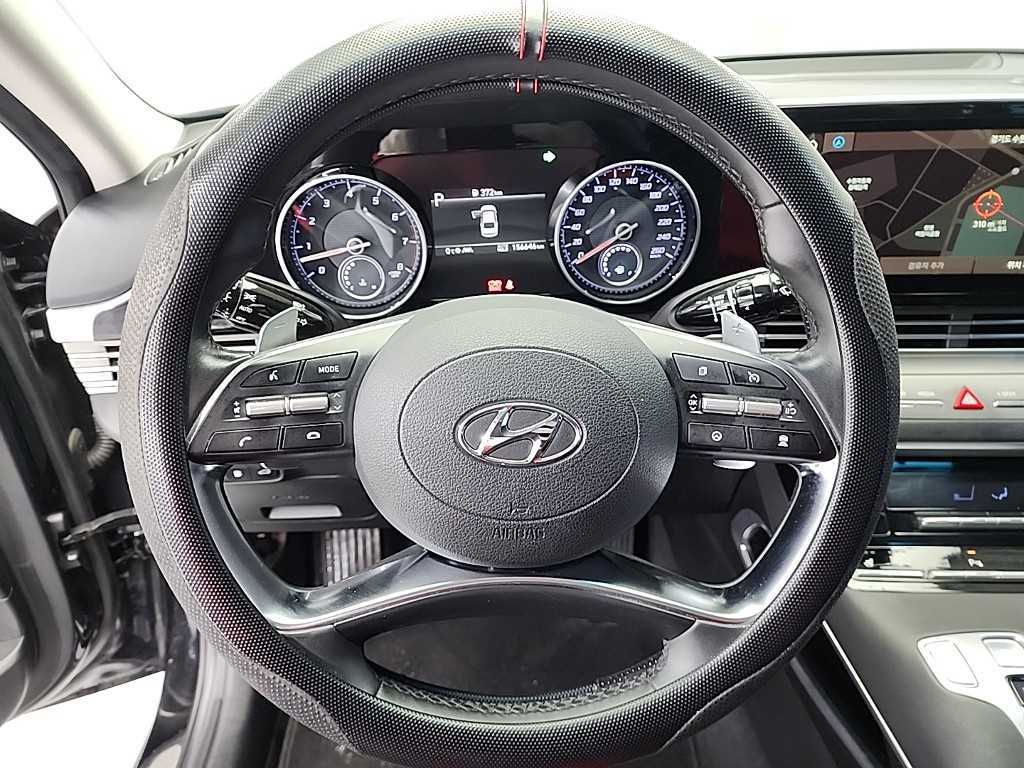 HYUNDAI Grandeur - Vista 9