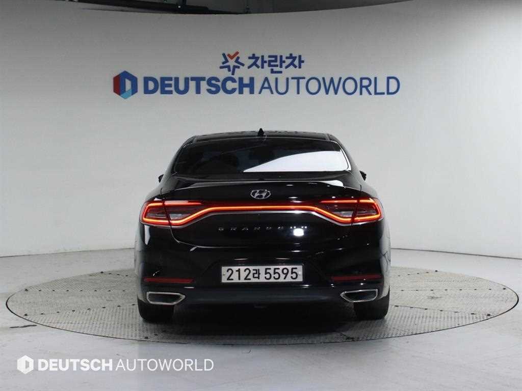 HYUNDAI Grandeur - Vista 4