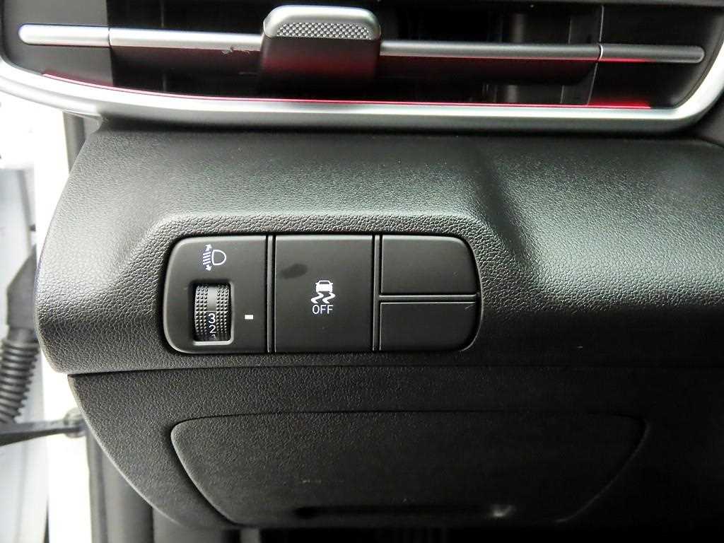 HYUNDAI Avante - Vista 12