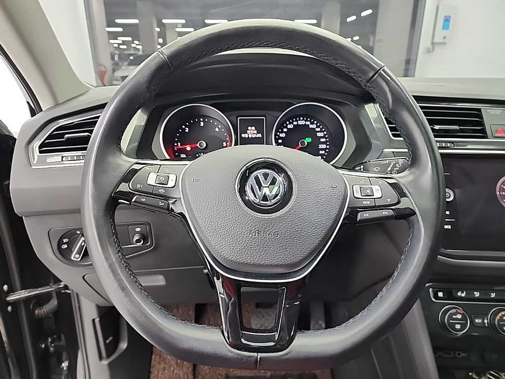 Volkswagen Tiguan - Vista 9
