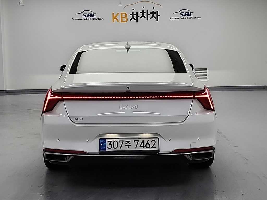 KIA K8 - Vista 3
