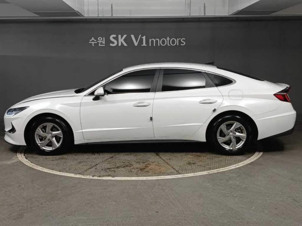 HYUNDAI Sonata - Vista 3