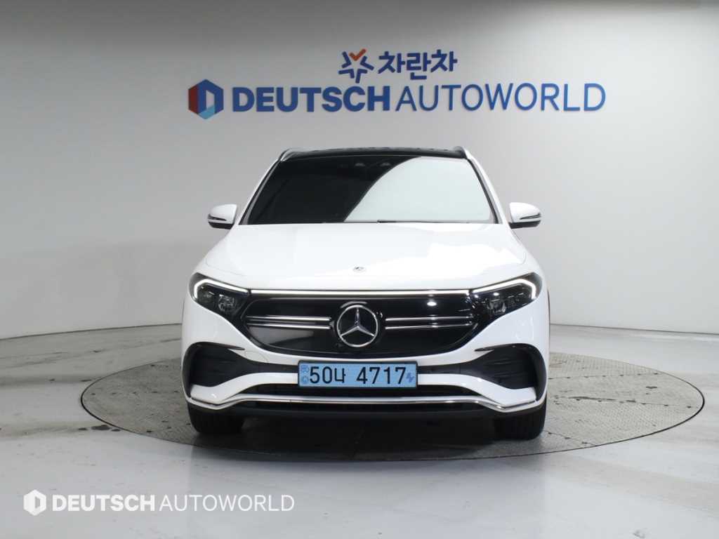 Mercedes Benz EQA - Vista 3