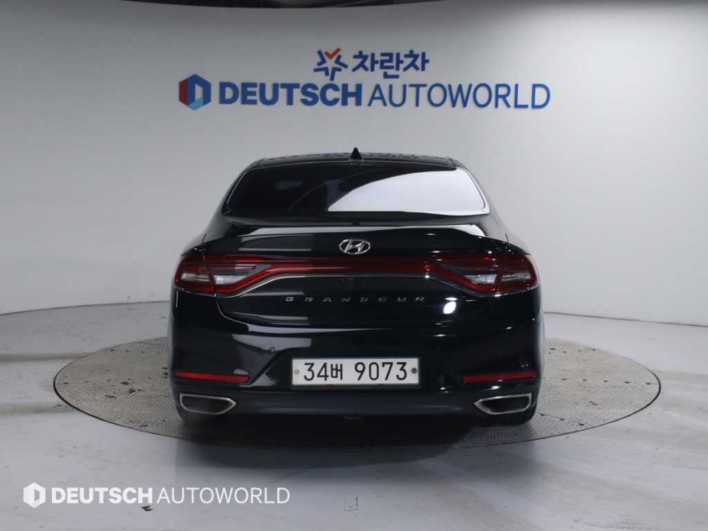 HYUNDAI Grandeur - Vista 4