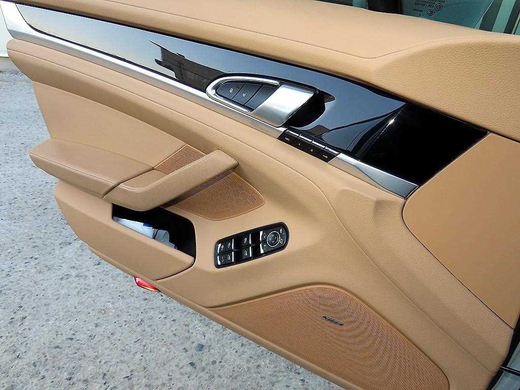 Porsche Panamera - Vista 11