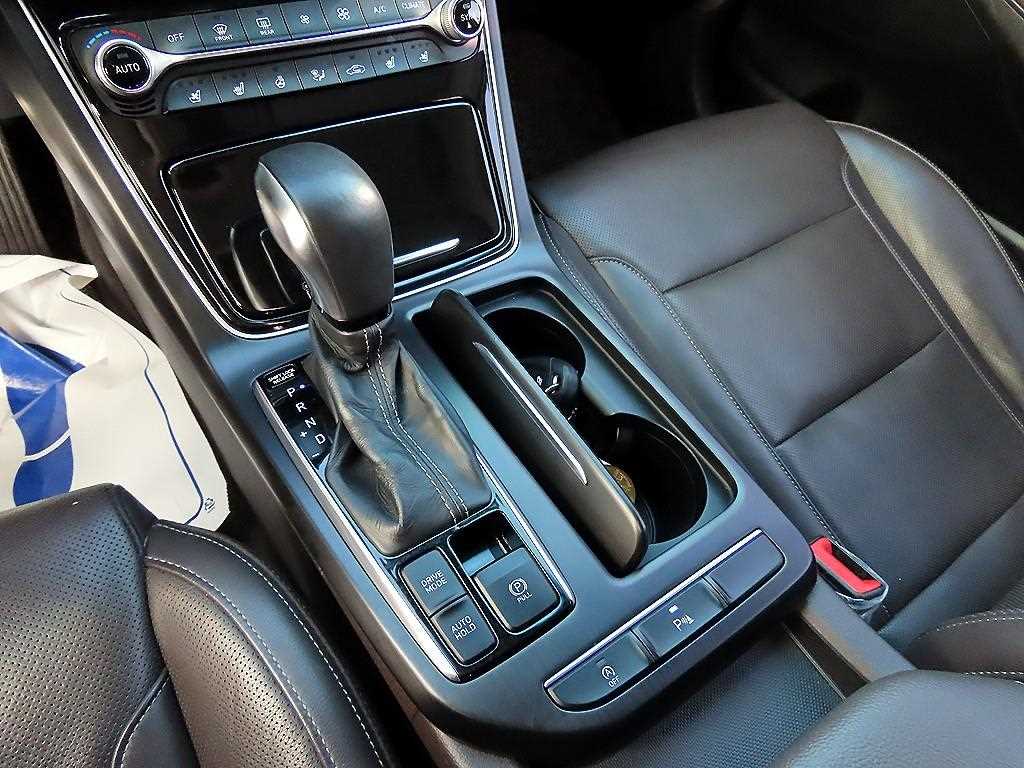 HYUNDAI Grandeur - Vista 10