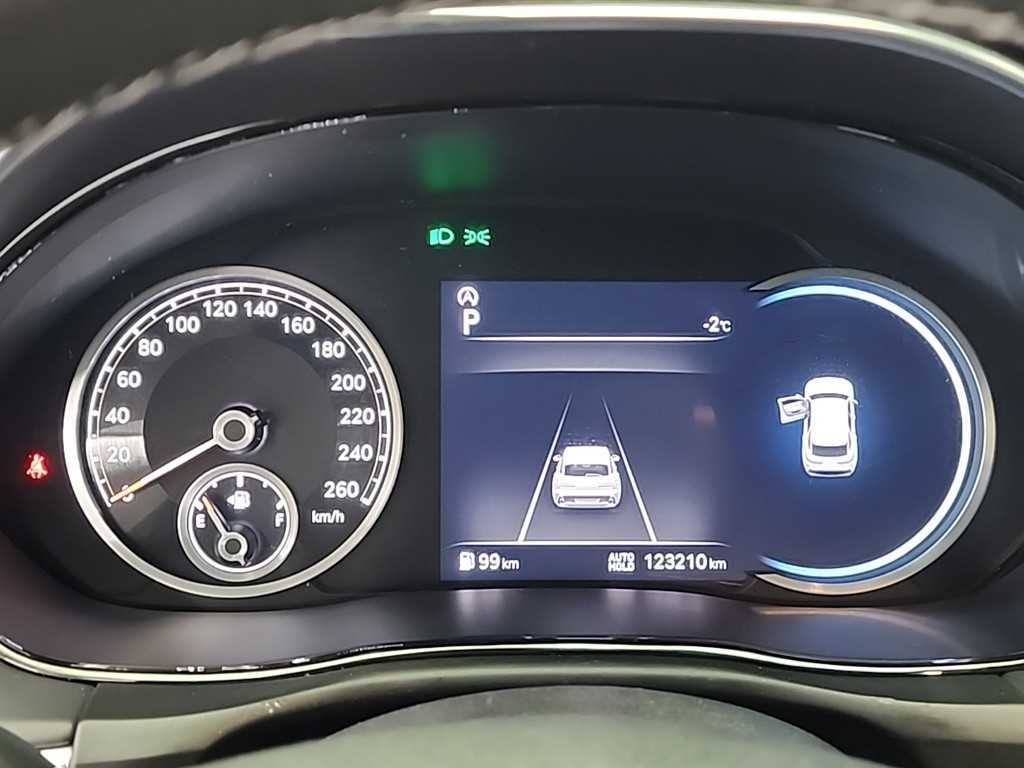 Genesis GV70 - Vista 6